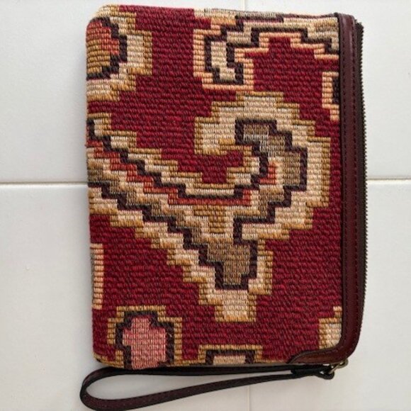 Patricia Nash Tapestry Clutch - Picture 1 of 7
